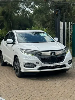 Honda Vezel 2018 Off white