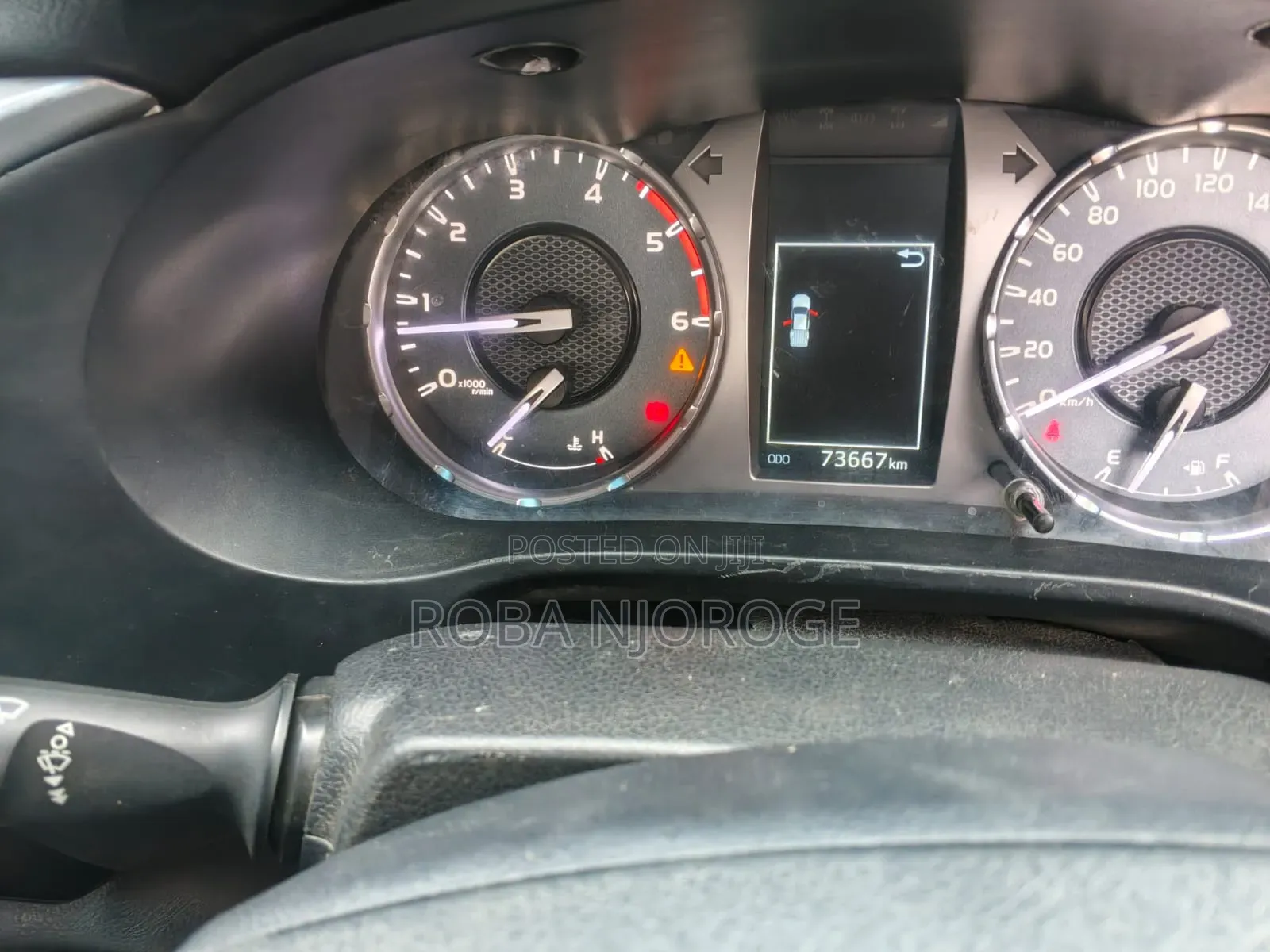 Toyota Hilux 2023 Gold