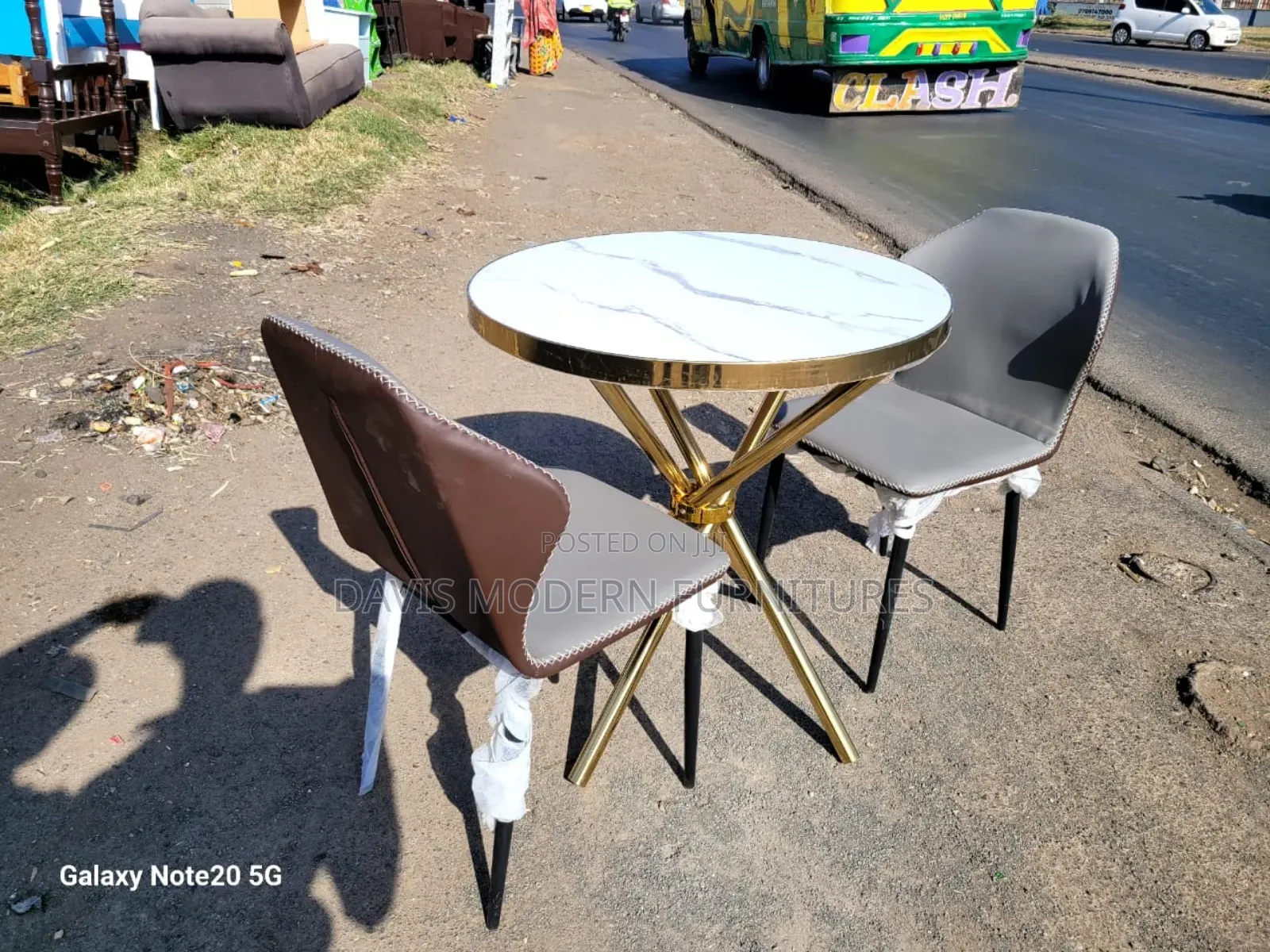 Round Marble -Top Dinning Table