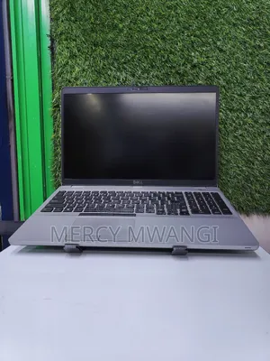 Laptop Dell Latitude 5510 8GB Intel Core i5 HDD+SSD 256GB