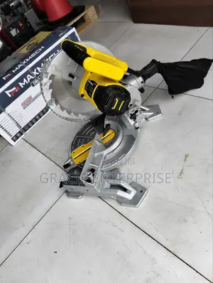 Chop Saw/ Uyustool Mitre Saw