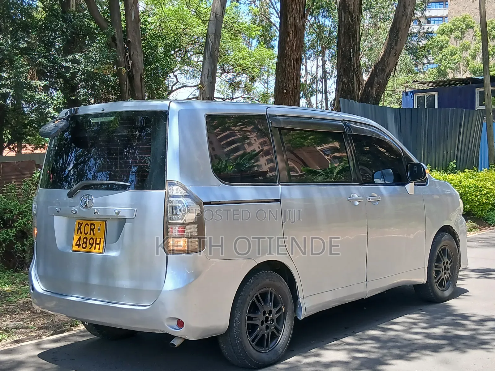 Toyota Voxy 2012 Silver
