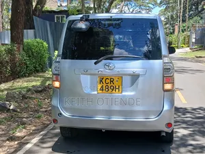 Toyota Voxy 2012 Silver