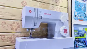 Singer Heavy Duty Sewing Machine