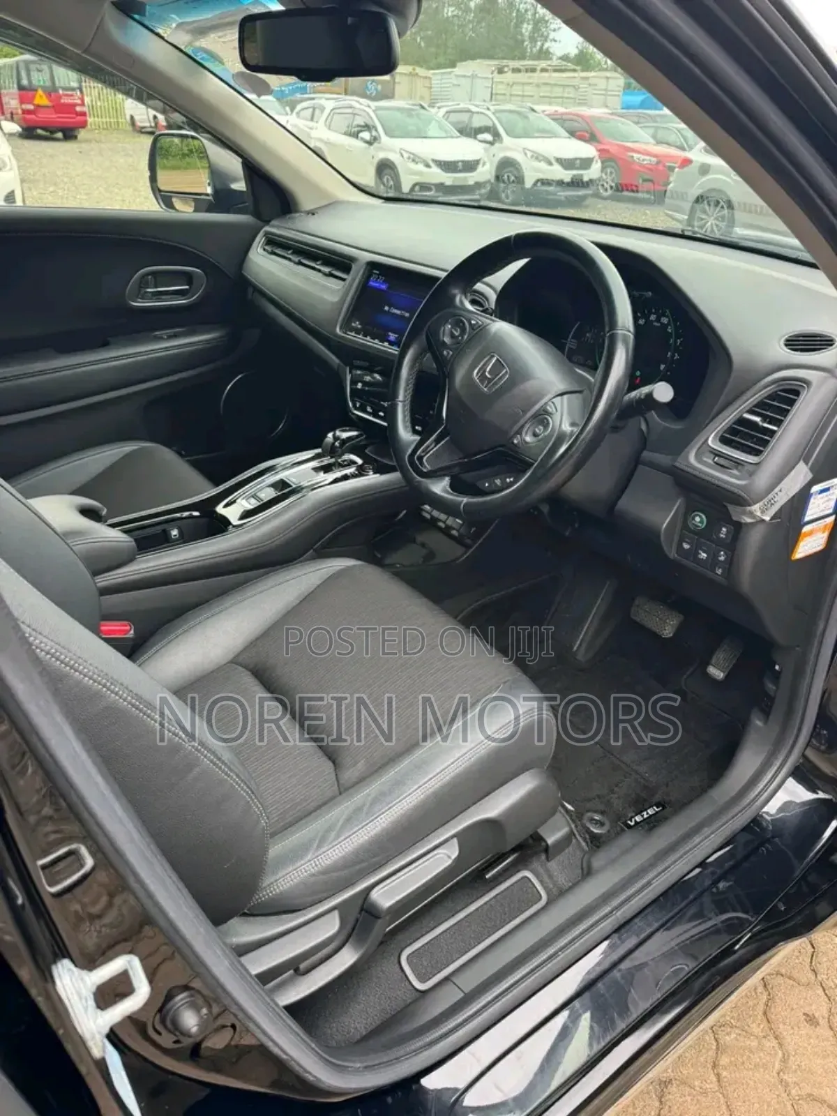 Honda Vezel 2018 Matt Black