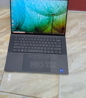 New Laptop Dell Precision 5560 16GB Intel Core i9 SSD 512GB