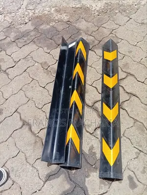 Parking Pillarrubber Conner Guards