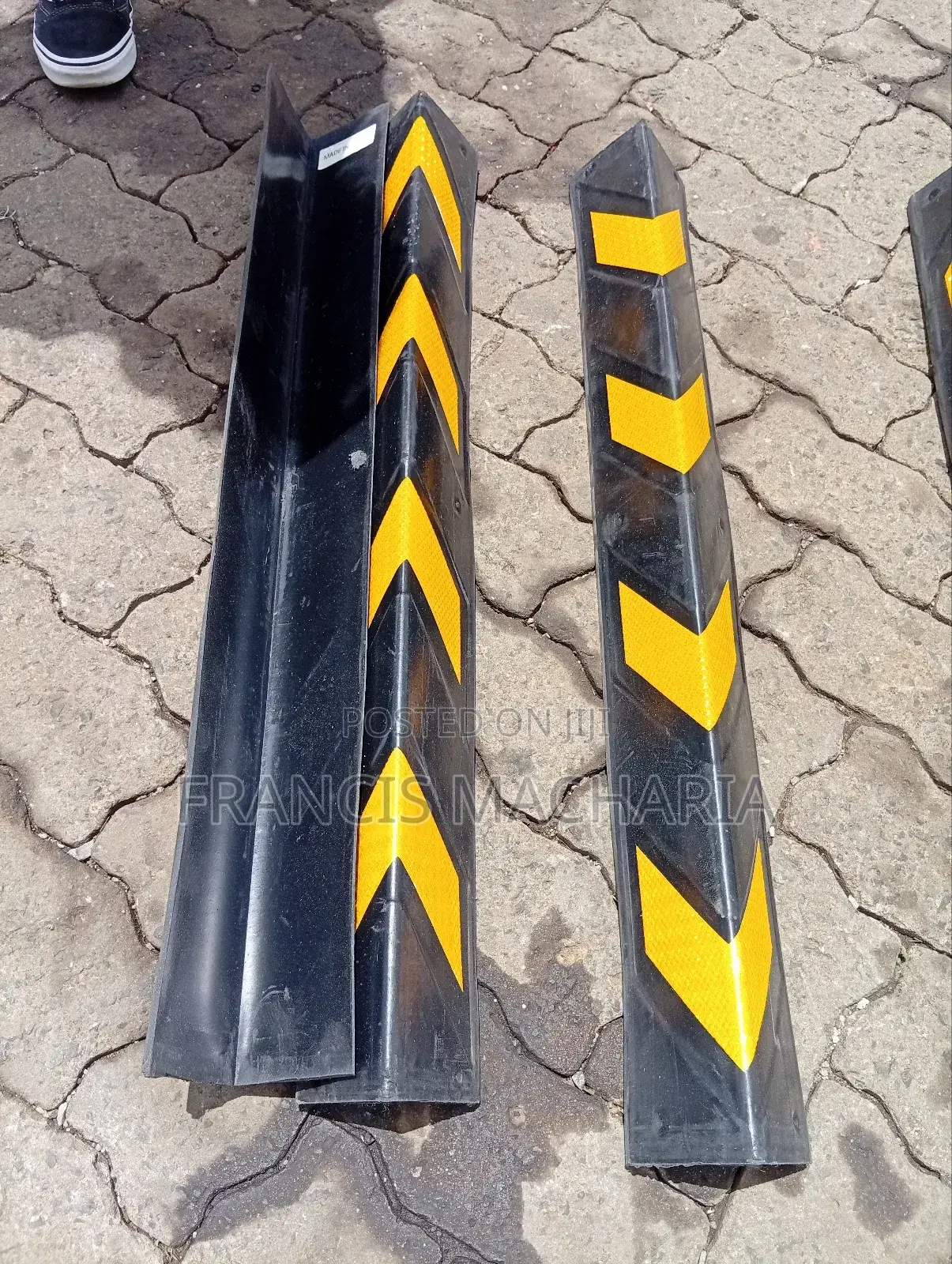 Reflective Rubber Conner Guard