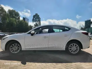 Mazda Axela 2018 White