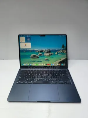 Laptop Apple MacBook Air 2022 M2 16GB Apple M2 SSD 512GB