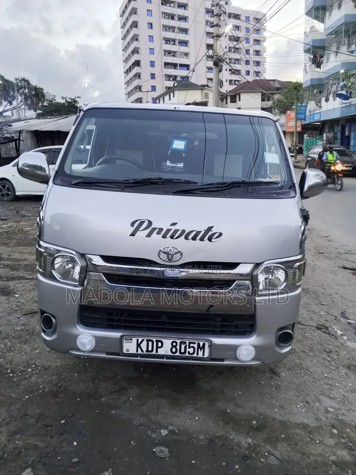 Toyota HiAce 2017 Silver
