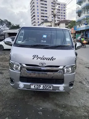 Toyota HiAce 2017 Silver