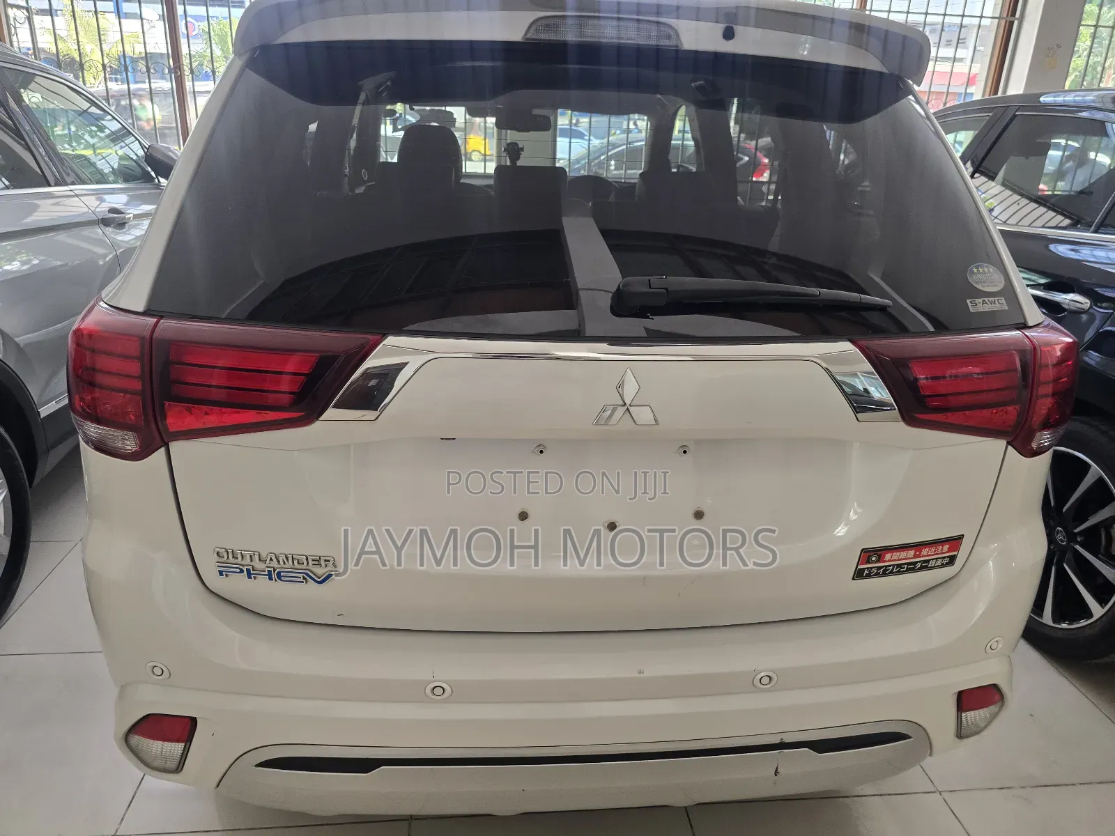 Mitsubishi Outlander 2019 White
