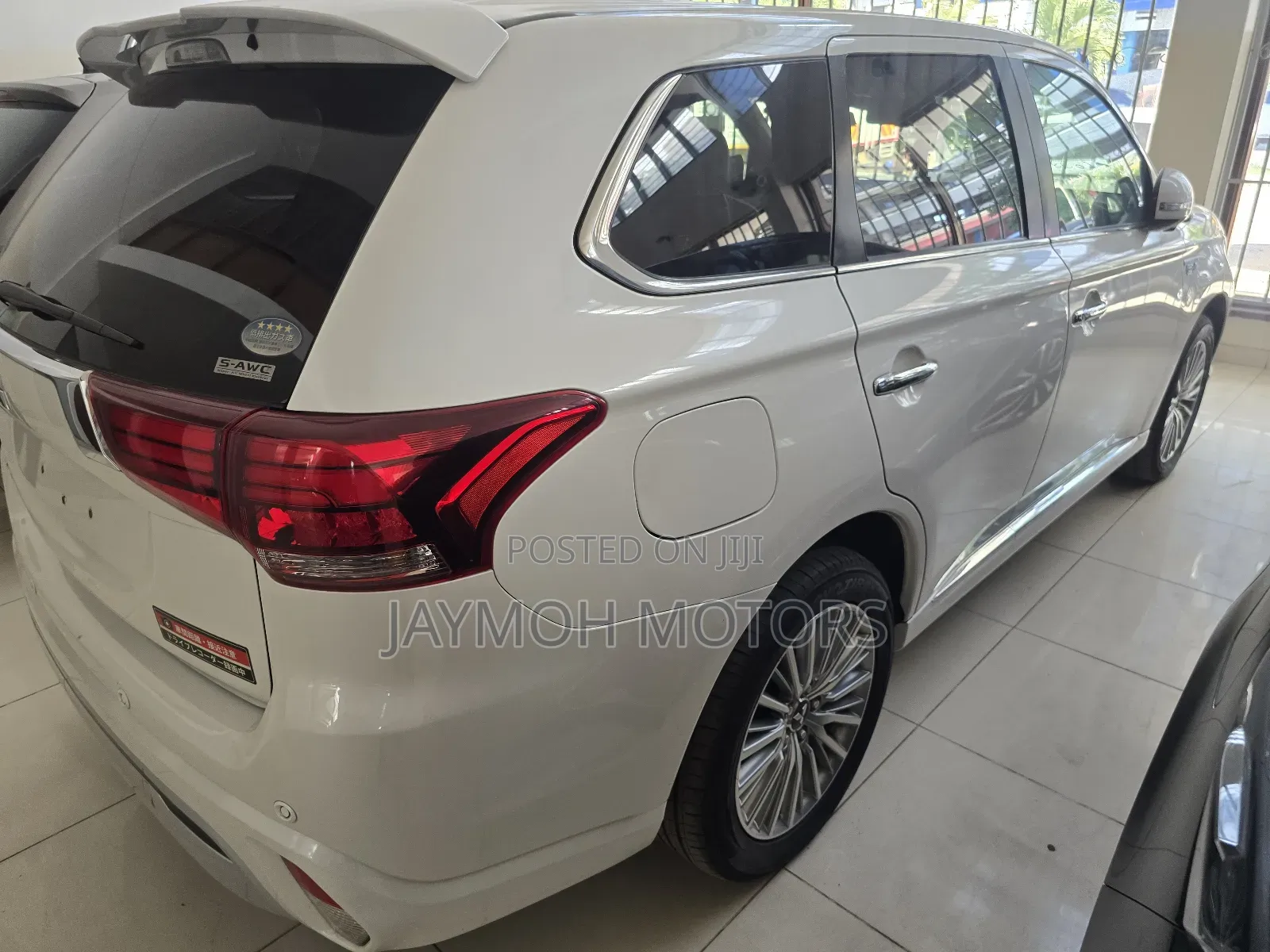 Mitsubishi Outlander 2019 White