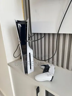 Ex Canada Ps5 Slim ( Playstation 5 Slim ) Mint Condition