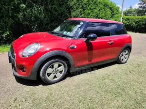 Mini Cooper 2018 Red