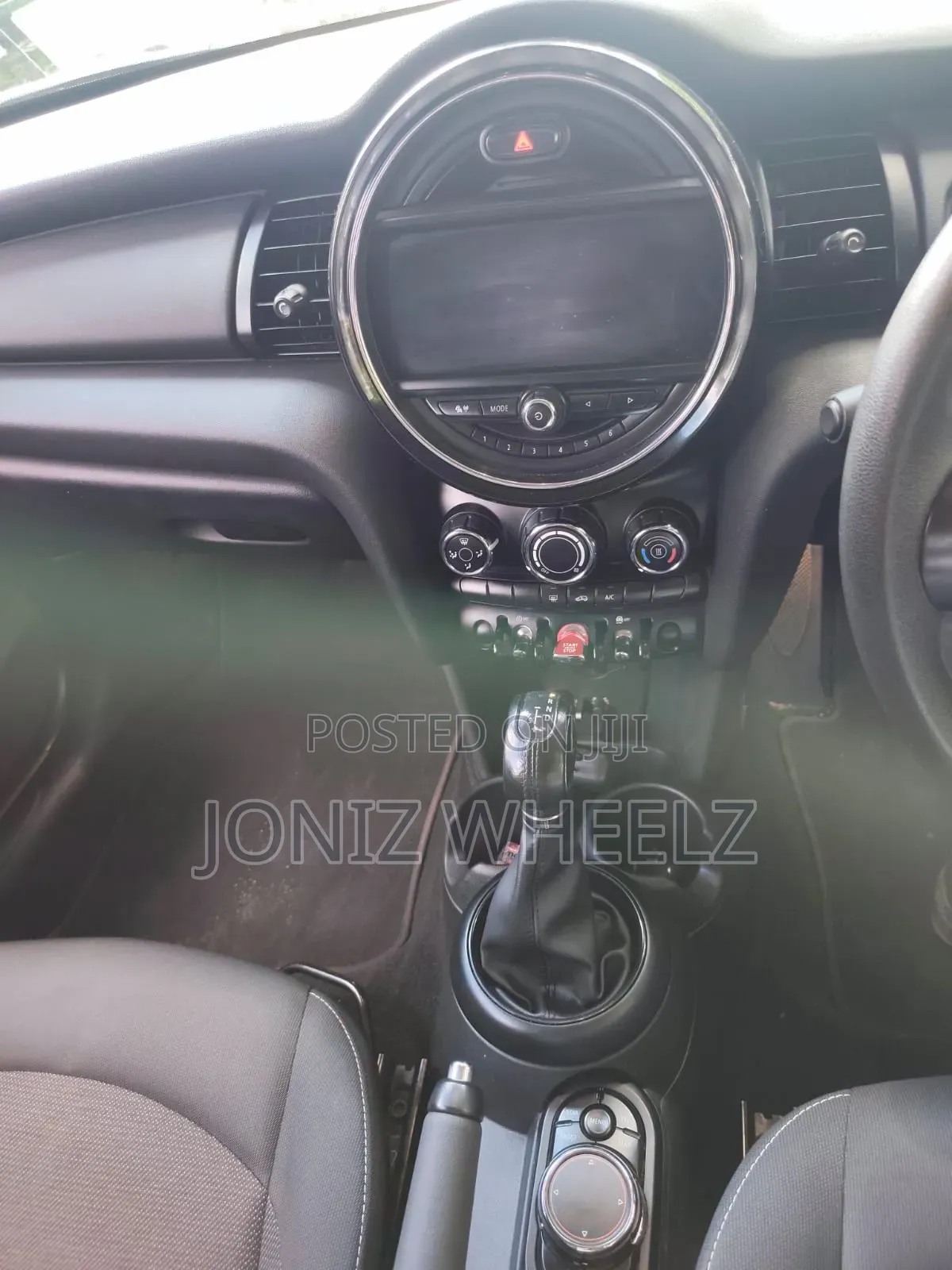 Mini Cooper 2018 Red