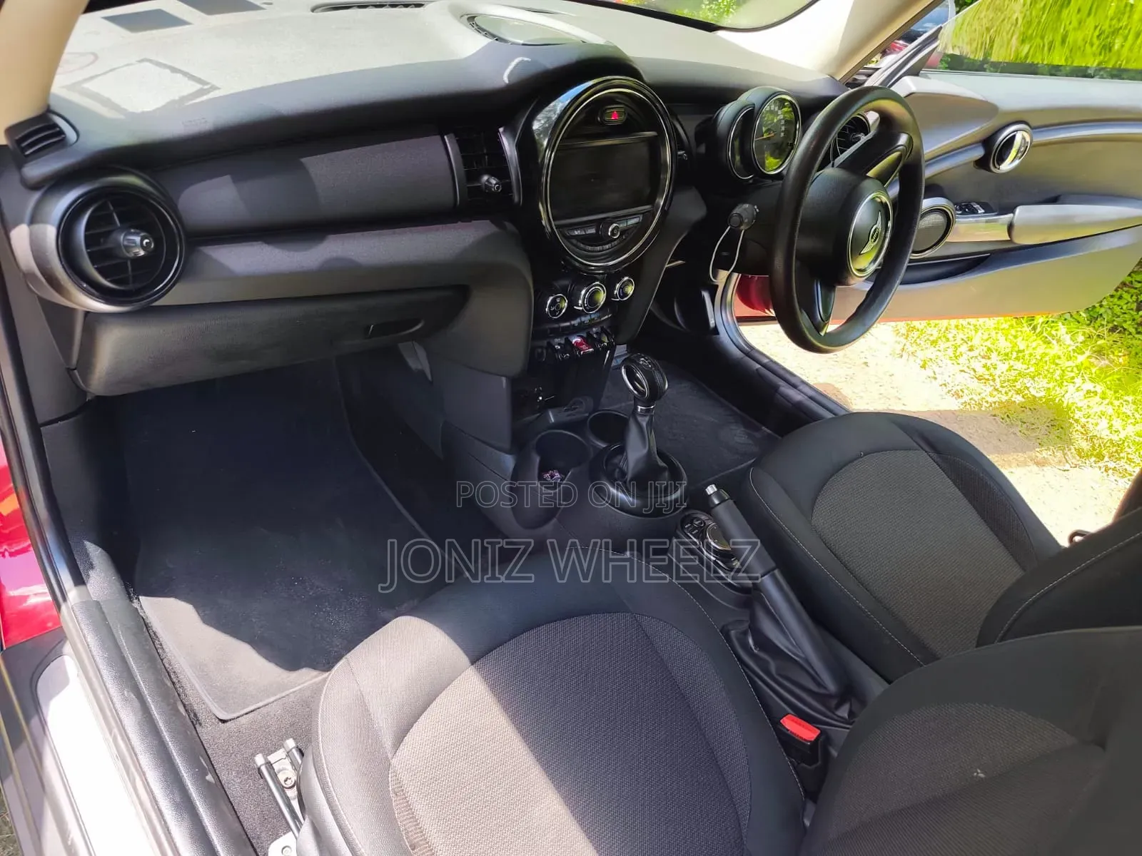 Mini Cooper 2018 Red