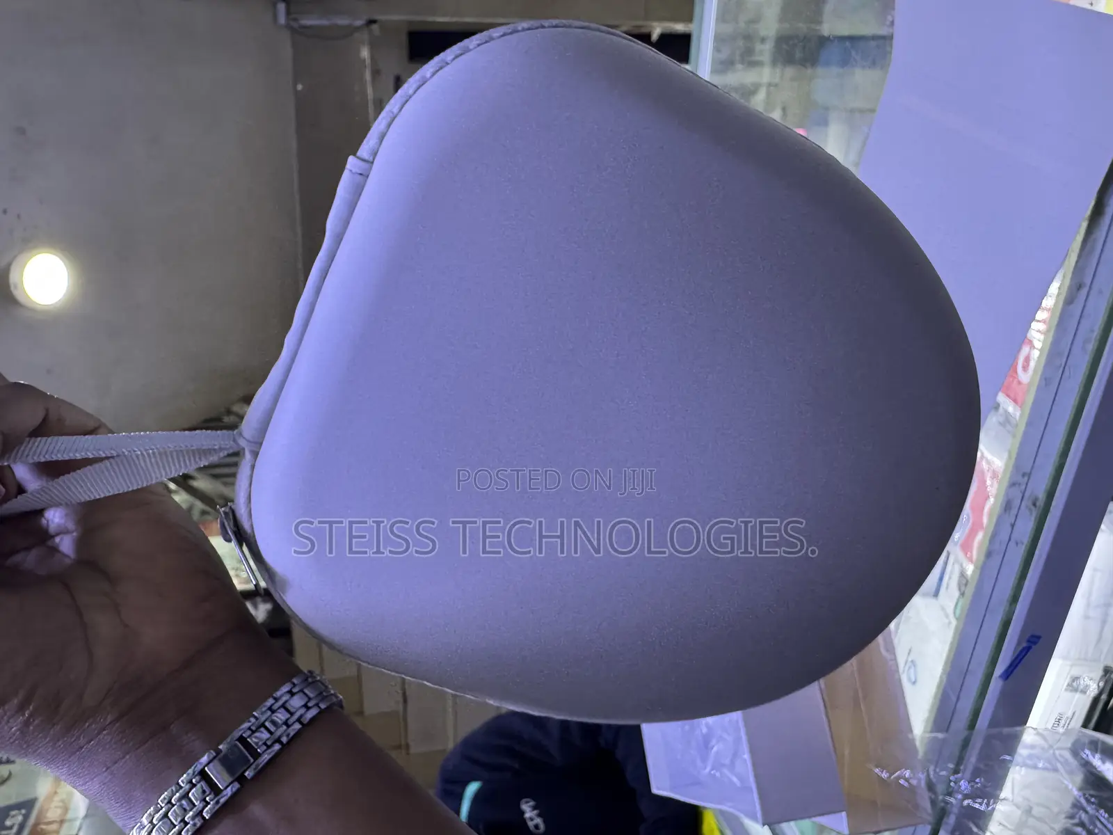 Beige JBL Wireless Portable Headphones
