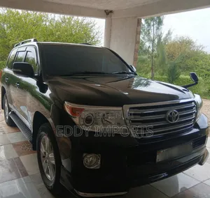 Toyota Land Cruiser 4.6 V8 AX G Selection 2014 Black