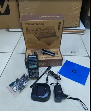 Baofeng Two Way Radio Walkie Talkie Uv-82 -