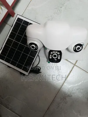 Triple Lens 4g Solar Powered One Panel Outdoor CCTV