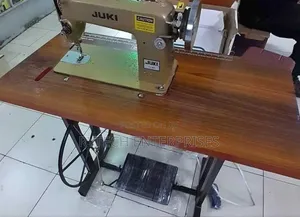 Juki Tl 82 Sewing Machine Complete Set