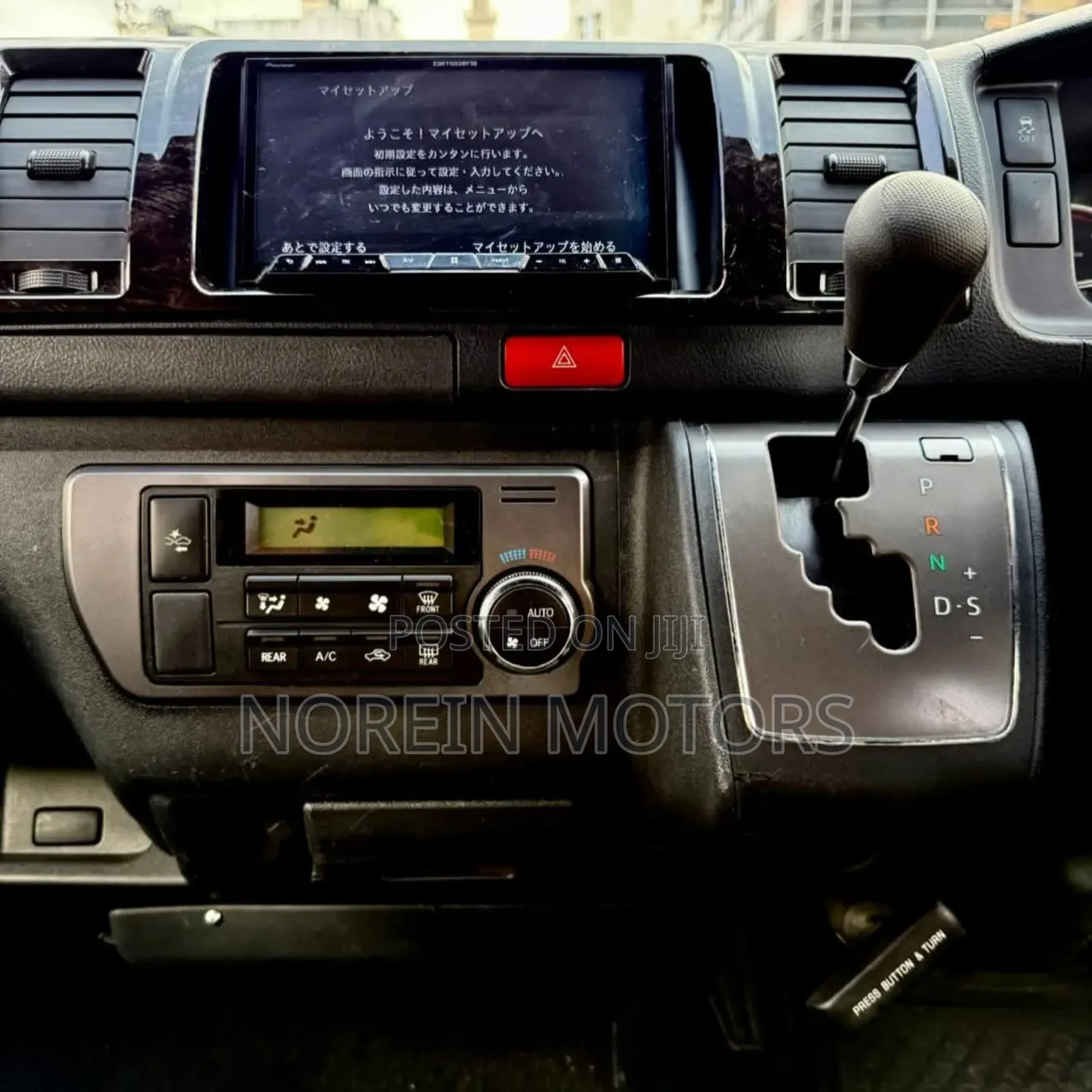 Toyota HiAce 2018 White