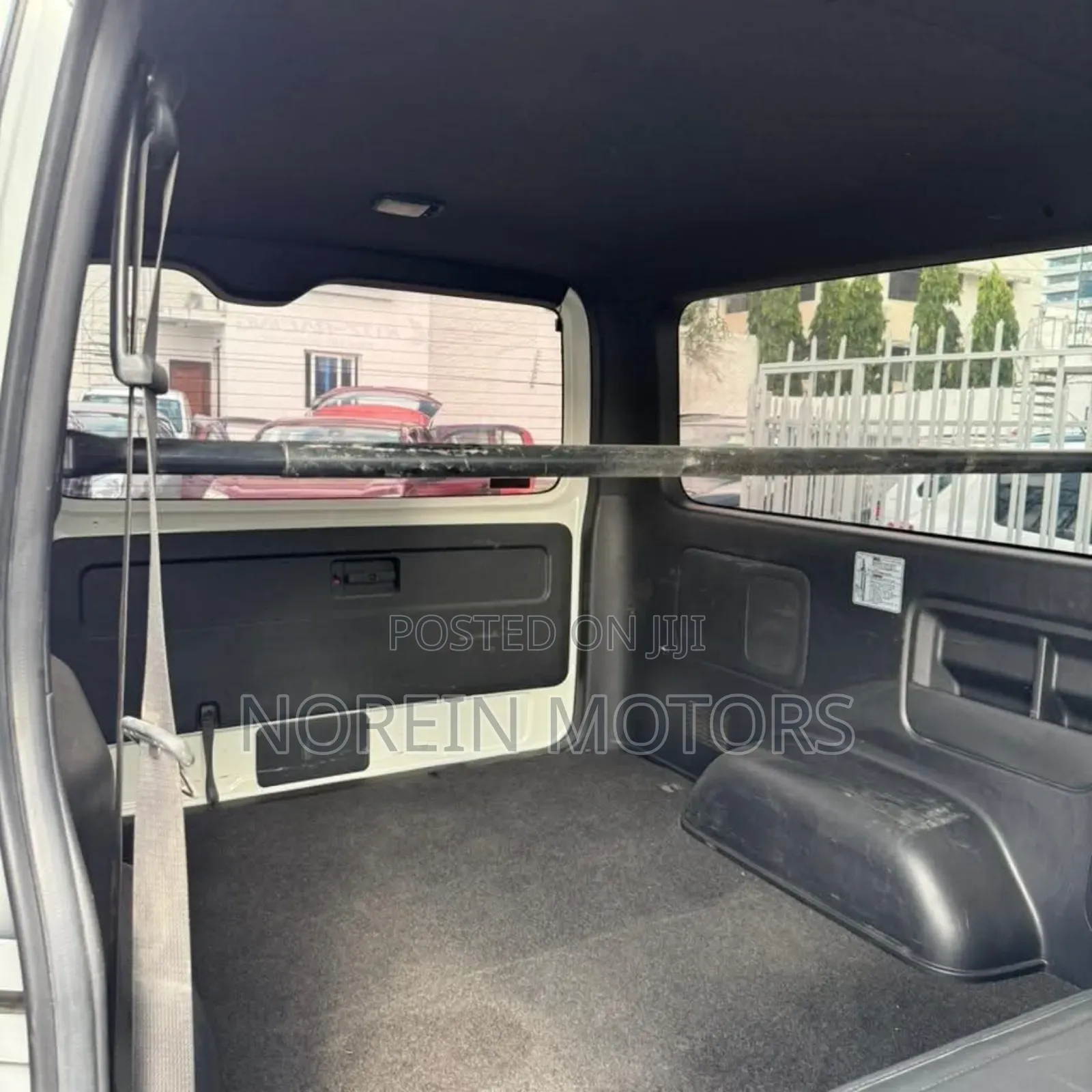 Toyota HiAce 2018 White
