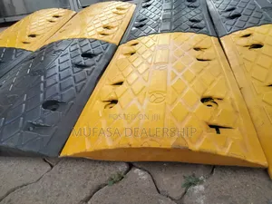 Residential/Estate Rubber Speed Bumps