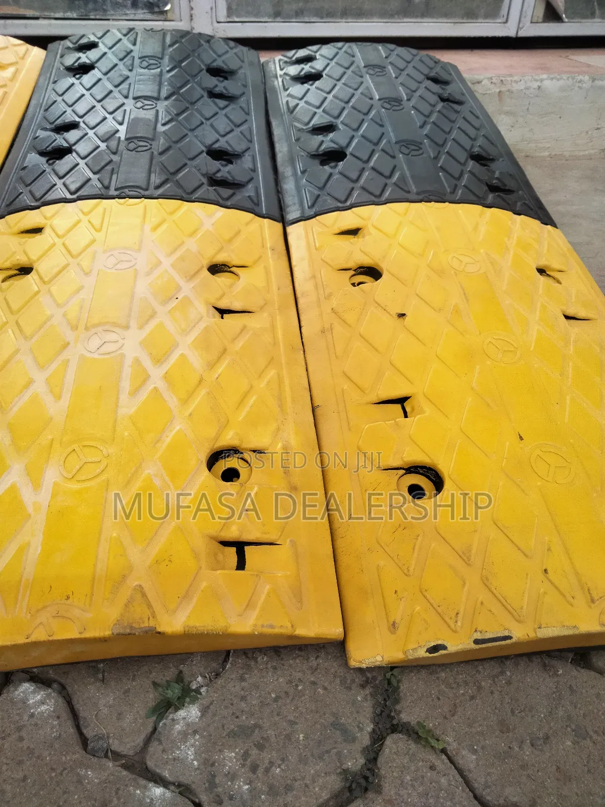 Speed Humps/Speed Bumps/Rubber Bumps
