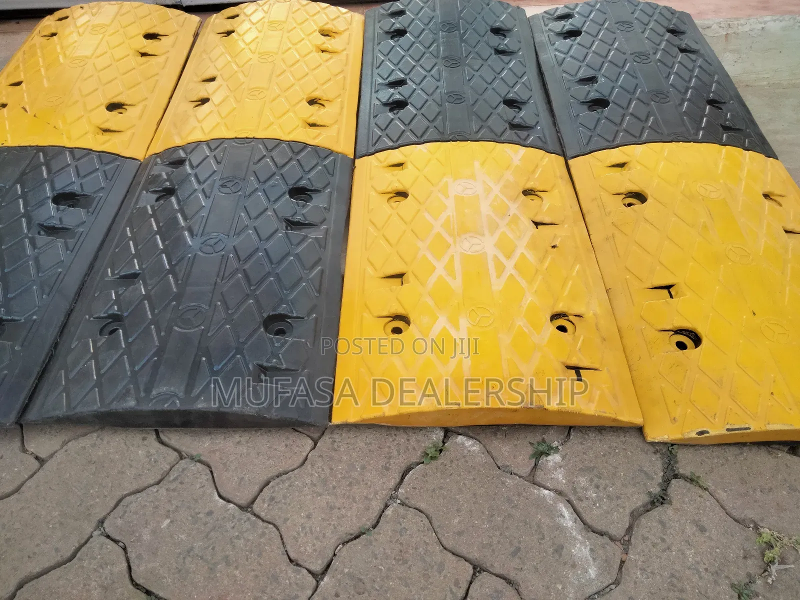 Speed Humps/Speed Bumps/Rubber Bumps