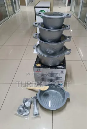 11 PCS Set
4 Casserole