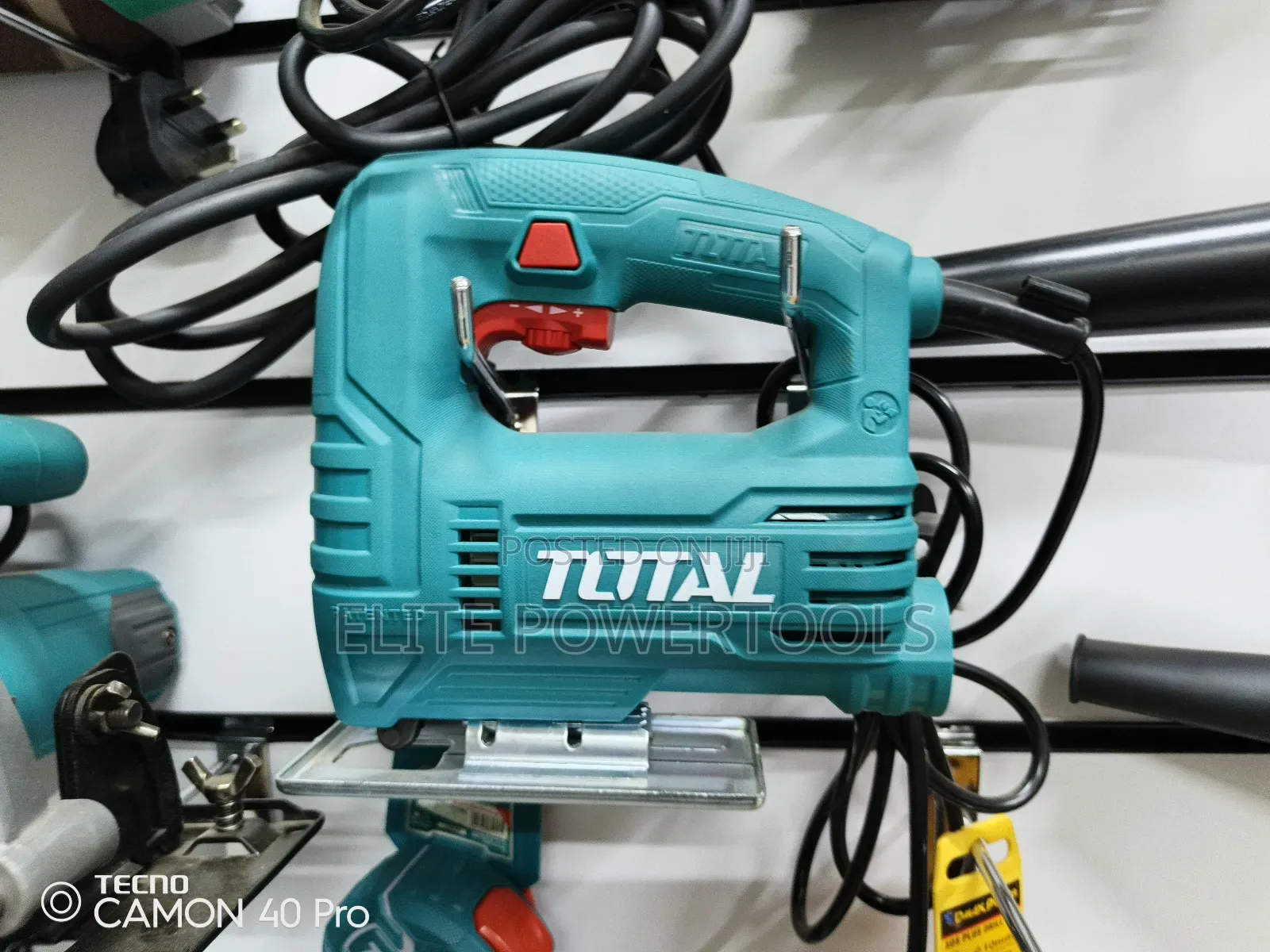 800w Total Jigsaw