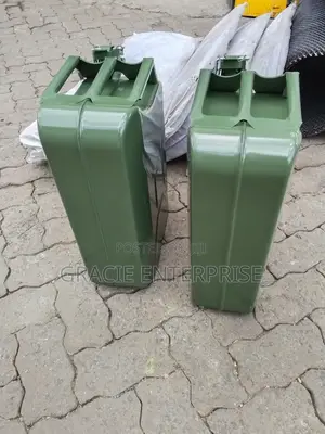 Water Storage Can/ Fuel Jerrycan