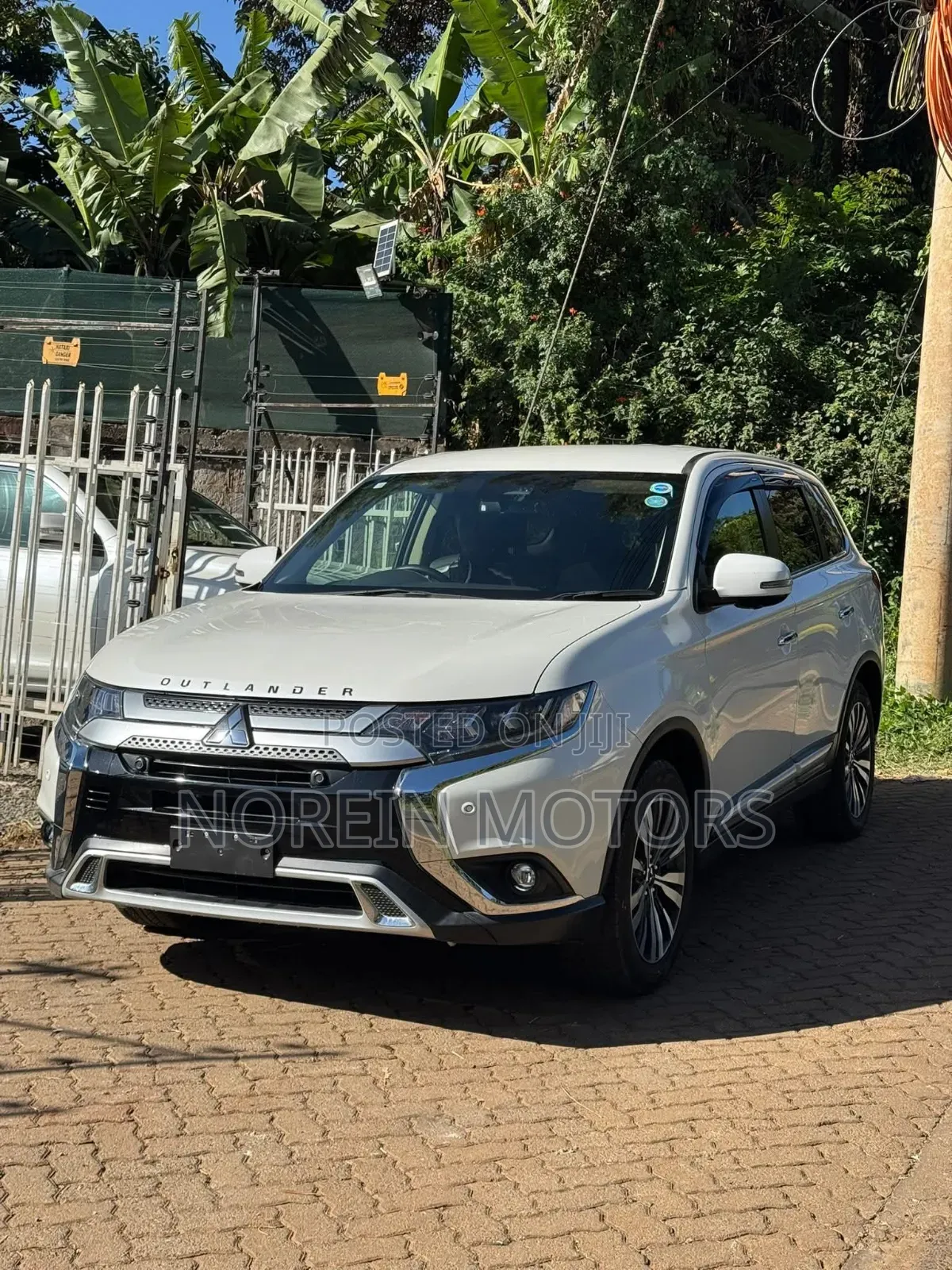 Mitsubishi Outlander 2018 Pearl