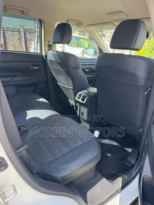 Mitsubishi Outlander 2018 Pearl