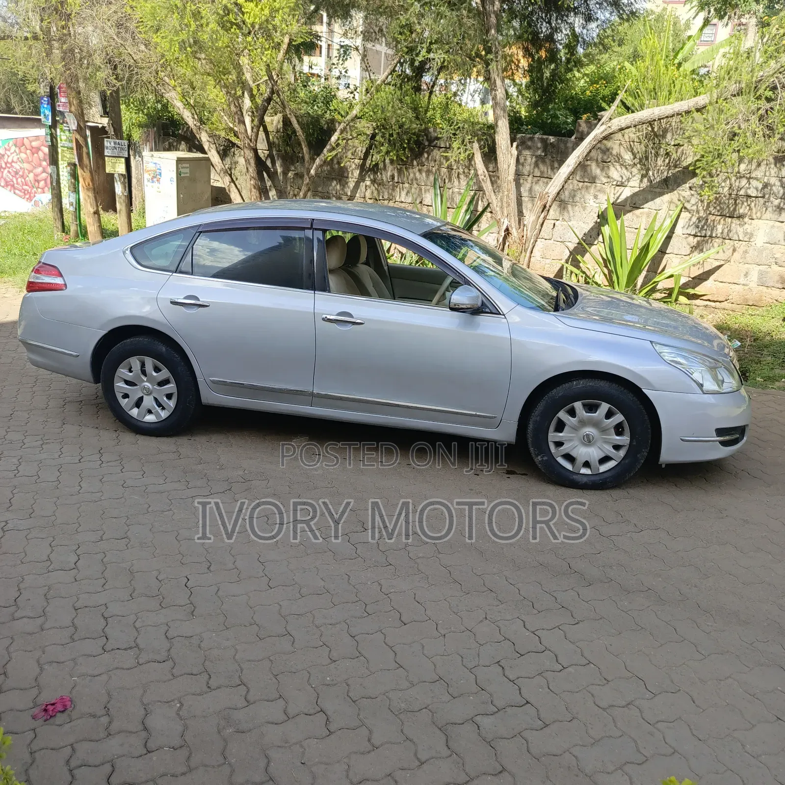 Nissan Teana 2010 Silver