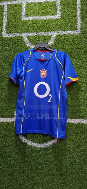 Arsenal 02( Blue) 04/05