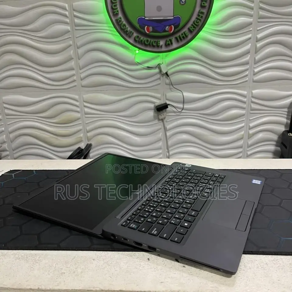 Laptop Dell Latitude 7300 8GB Intel Core i5 SSD 256GB