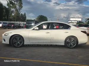 Nissan Skyline 2018 White