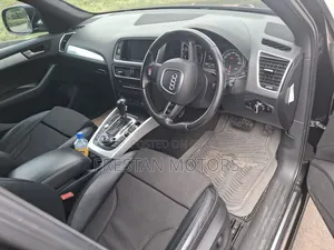 Audi Q5 2011 Black