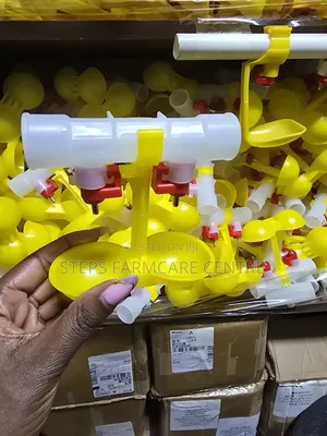 Yellow Double Cup Chicken Nipple Drinkers
