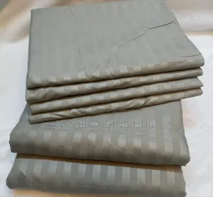 Soft Cotton Bedsheet Size Is 6by6 and 7by8
Sen