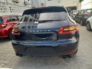 Porsche Macan S 2018 Blue