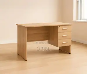 Office Desk : 1.4 Meters Custom Office Study Desk