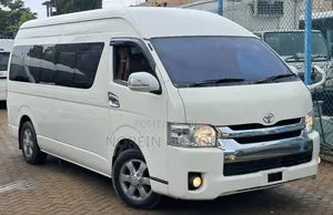 Toyota HiAce 2018 White