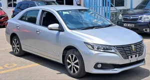 Toyota Premio 2019 Silver