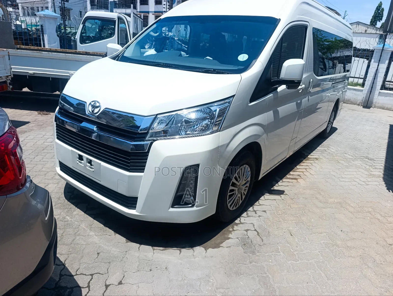 Toyota Quantum 2019 White