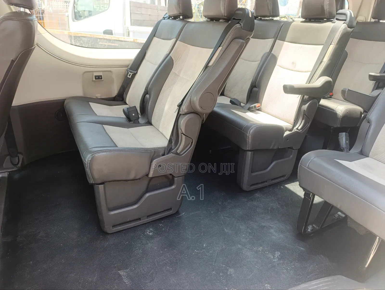 Toyota Quantum 2019 White